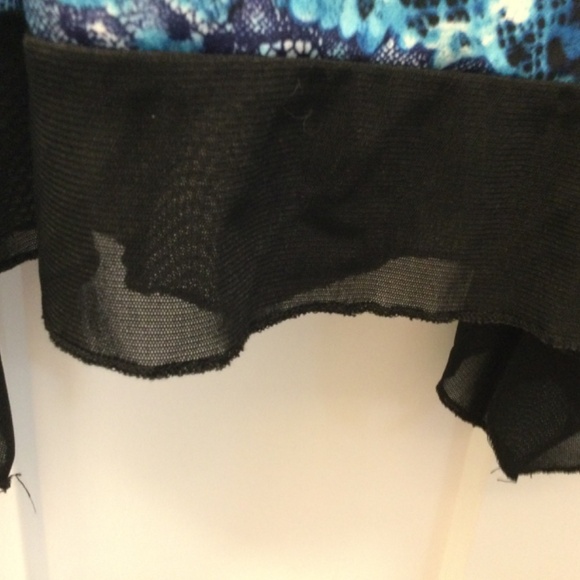 Lovely Blue/black Casual Top - Picture 6 of 6